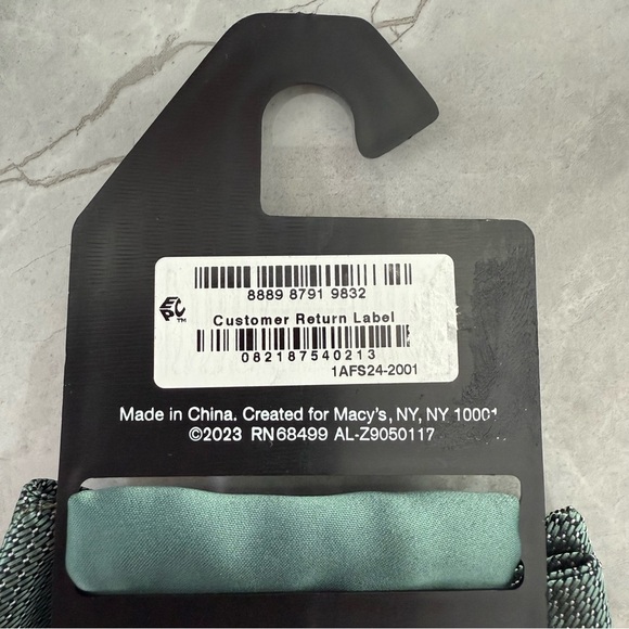 Men’s Alfani 2 Piece Bow Tie And Pocket Square Set Suit Business Office - Picture 10 of 12